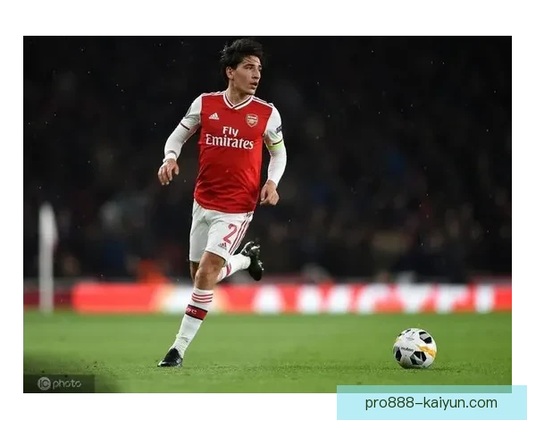 劳尔在比赛中的无球跑动状态逐渐恢复，表现值得关注