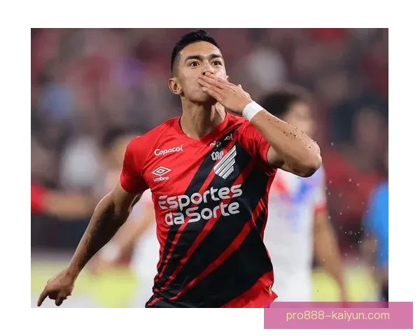 凯泽斯劳滕防线近期表现稳健，防守端持续提升